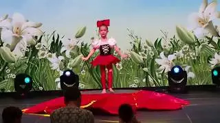 Маленькая девочка Камила 4 года с номером  дюймовочка в Мегацентре  Красная площадь г.Краснодар