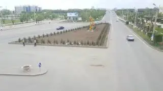 В Атырау качают нефть в центре города😁