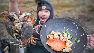 FRIED CRAB MEAT and HEAD On The Beach!! (Catch Clean Cook)