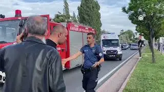 Halk otobüsünün altında kalan anne ve oğlu yaralandı