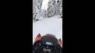 Precision riding by Jussi | Lynx Snowmobiles