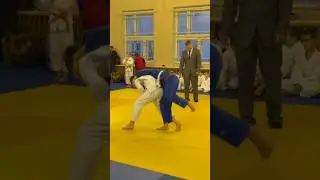 Передняя подножка с захватом шеи 