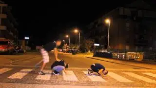 41 WAYS TO CROSS THE ROAD - hmatt