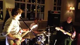 Knock on wood Tom Walker Trio 31 10 14