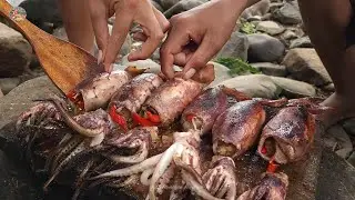 Grilling Spicy Octopus with village recipe and Eating yummy for jungle food @RinaAdventureAllTime