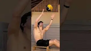ЛАКЕР ТВОРИТ ЖЕСТЬ с МЯЧОМ! 😳⚽️