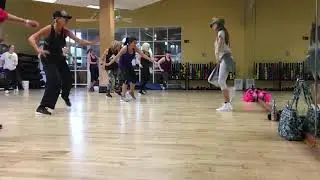Dance Fitness Warmup to Pump Up the Jam (Remix) by WaWa
