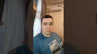 вытерся полотенцем жены 