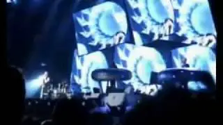 Depeche Mode - Walking in my shoes (live, Bucharest)