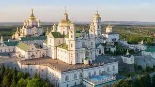 Чудо в Почаеве Ангелы попали на камеру Ангелы в Почаеве 2021