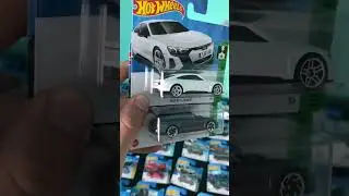 AUDI RS E-TRON GT HOT WHEELS MAIN LINE MODEL