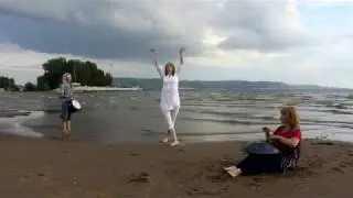 Танец под музыку ханга