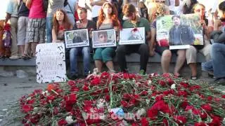 Taksim Meydanı Karanfil Bırakma Eylemi // Protests with Carnations at Taksim Square /// 22.06.2013