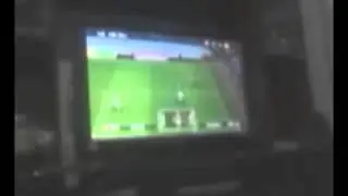 Criança com câmera na mão dá nisso...
