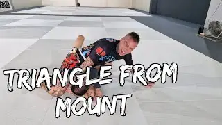 BJJ Triangle From The Mount!