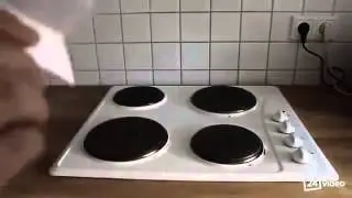 Крутой трюк с бумажным самолетиком и кухонной плитой 2