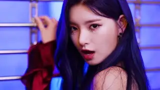 EVERGLOW - LA DI DA but it's just Yiren