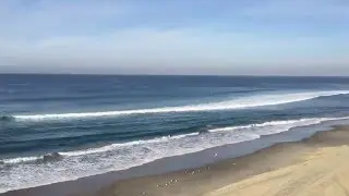 Clear blue water and gold sand beaches in Encinitas California