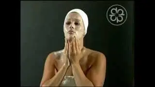 How to Use Pevonia's Enzymo-Sphérides Peeling Cream
