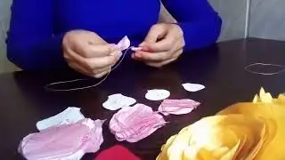 РОЗЫ ИЗ ЛЕПЕСТКОВ