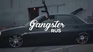 Едет катится заниженная Приора