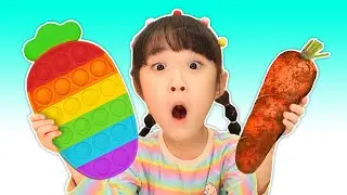 Push POP CHALLENGE!! Playing with Push pop POP IT toys  Shushu Vlog