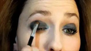 A Going Out Dramatic and Sultry Look