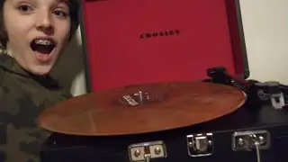 RECORD PLAYER