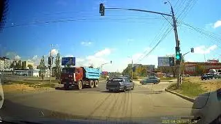Дурак на дороге! г.Волгоград.