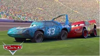 😎 McQueen aiuta il Re | Pixar Cars | Disney Junior IT