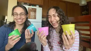 ASMR/ Dyeing easter eggs w/ my mamma!! 🐰