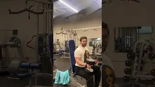 HEAVY DUMBBELL OHP SET UP #weightlifting #strengthtraining #coaching #gym