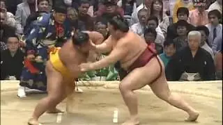 The March Sumo tournament 2013. 7-9 days of the Haru Basho in Osaka