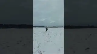 Нормальные девочки дома сидят 😅