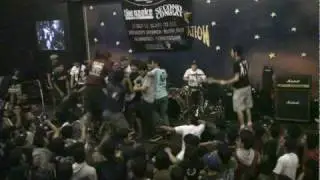 The Geeks - Intro + Open Your Eyes LIVE in Bandung,Indonesia