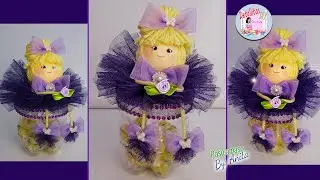 Vaso dulcero con muñeca de pompon de tul.