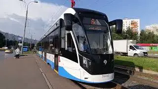 Витязь-М прибывает на остановку НИИАТ