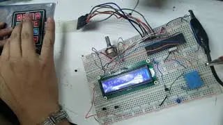 Demostración de cerradura electrónica con contraseña usando Microcontrolador PIC