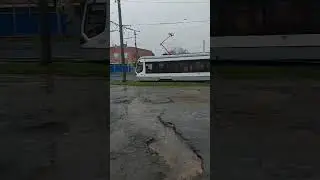 Опоздала на трамвай 