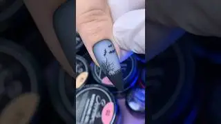 Halloween manicure 🦇