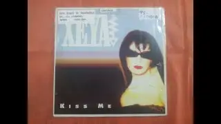 XEYA.(KISS ME.(CLUB MIX.)(12''.)(1995.)