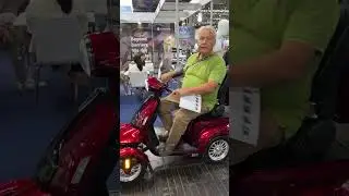 ZVGREEN at REHACARE Sep.13 #4wheelscooter #3wheelscooter #elderly ##electricmobilityscooter