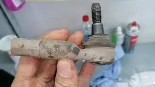 Replacing the left steering rod with tip on a Skoda Fadia, Skoda Fabia 1.6 CFNA.