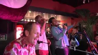 LA LA PIANO BAR - a New York style pop-up piano bar from London
