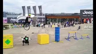 Шоу VELOJUMP на Jeep territory. Экстрим велошоу. Велотриал