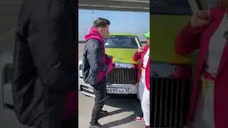 ДИМА ОТОРВАЛ ФИГУРКУ НА РОЛСЕ ВИКИ ПОРТФОЛИО 😱 #shorts