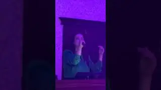 Поет первая девушка из перехода🔥 
