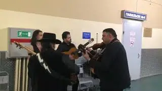 ВИА "Дрома Ромэн" подготовка к выступлению.