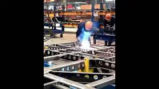 Сварочный процесс автобусов SAZ LE60