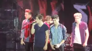 Important News! Harry Styles - Trousers pulled down on stage